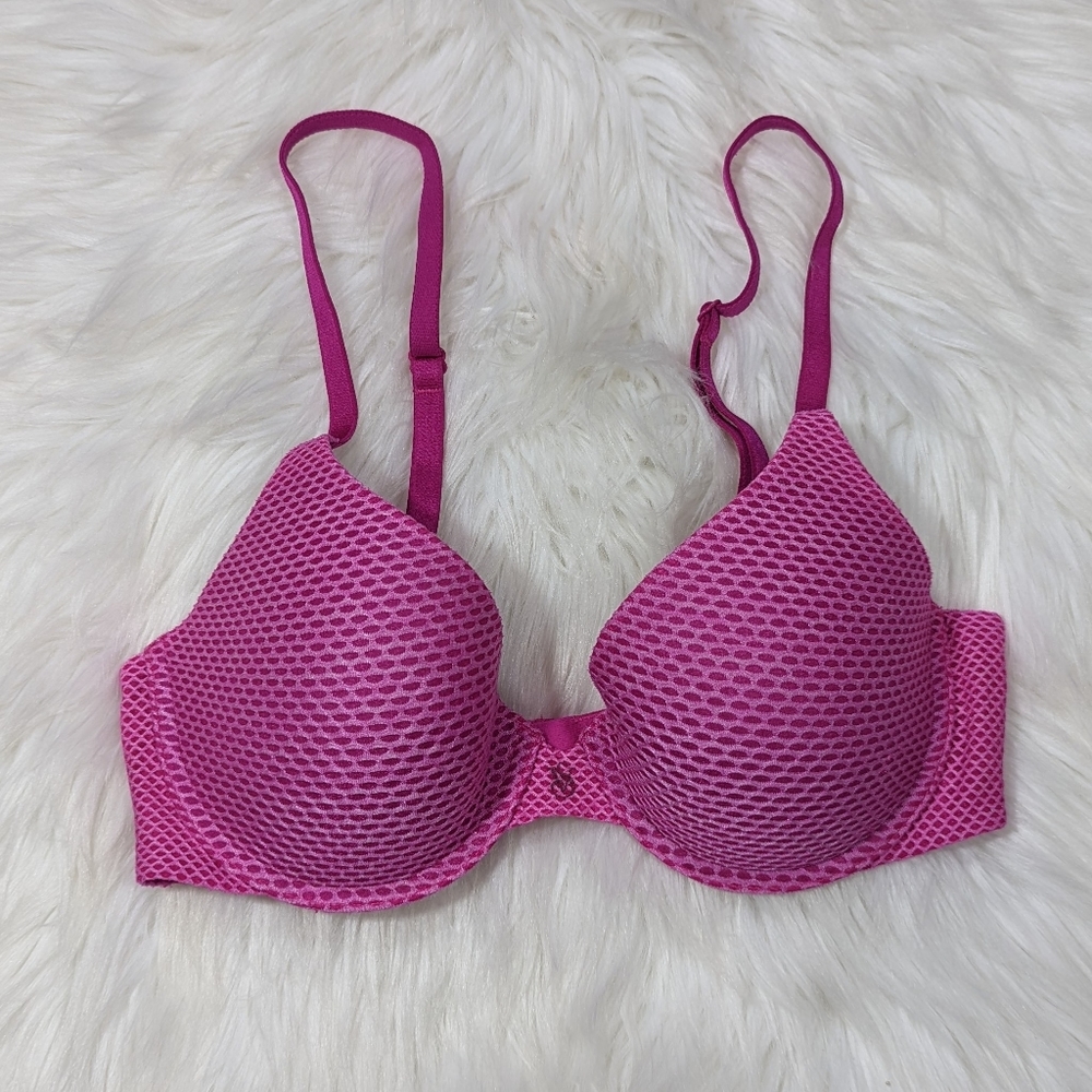 Victoria's Secret PINK Uplift Semi Demi // Size 32C